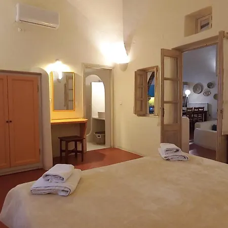 Villa Kisiris Imerovigli (Santorini)