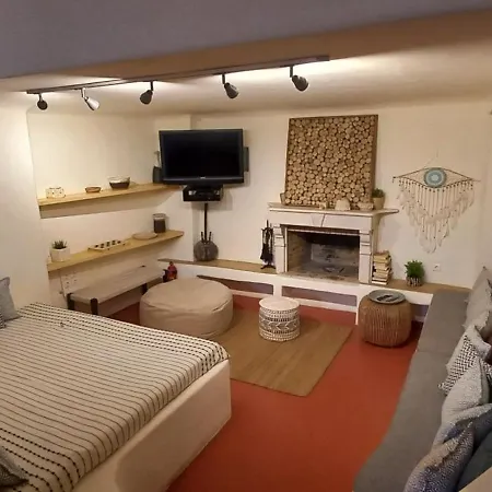 Kisiris Villa Imerovigli (Santorini)