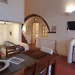 Kisiris Vila *