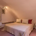 Vila Kisiris Imerovigli (Santorini)