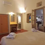 Kisiris Vila Imerovigli (Santorini)
